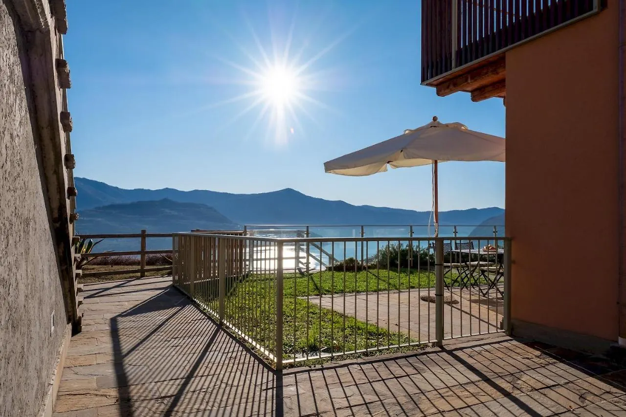Dali' Apartment Parzanica 0*,