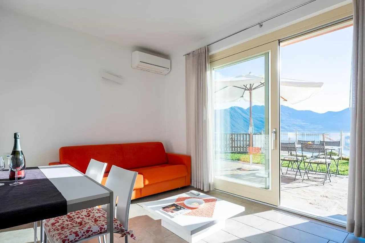 Dali' Apartment Parzanica 0*,